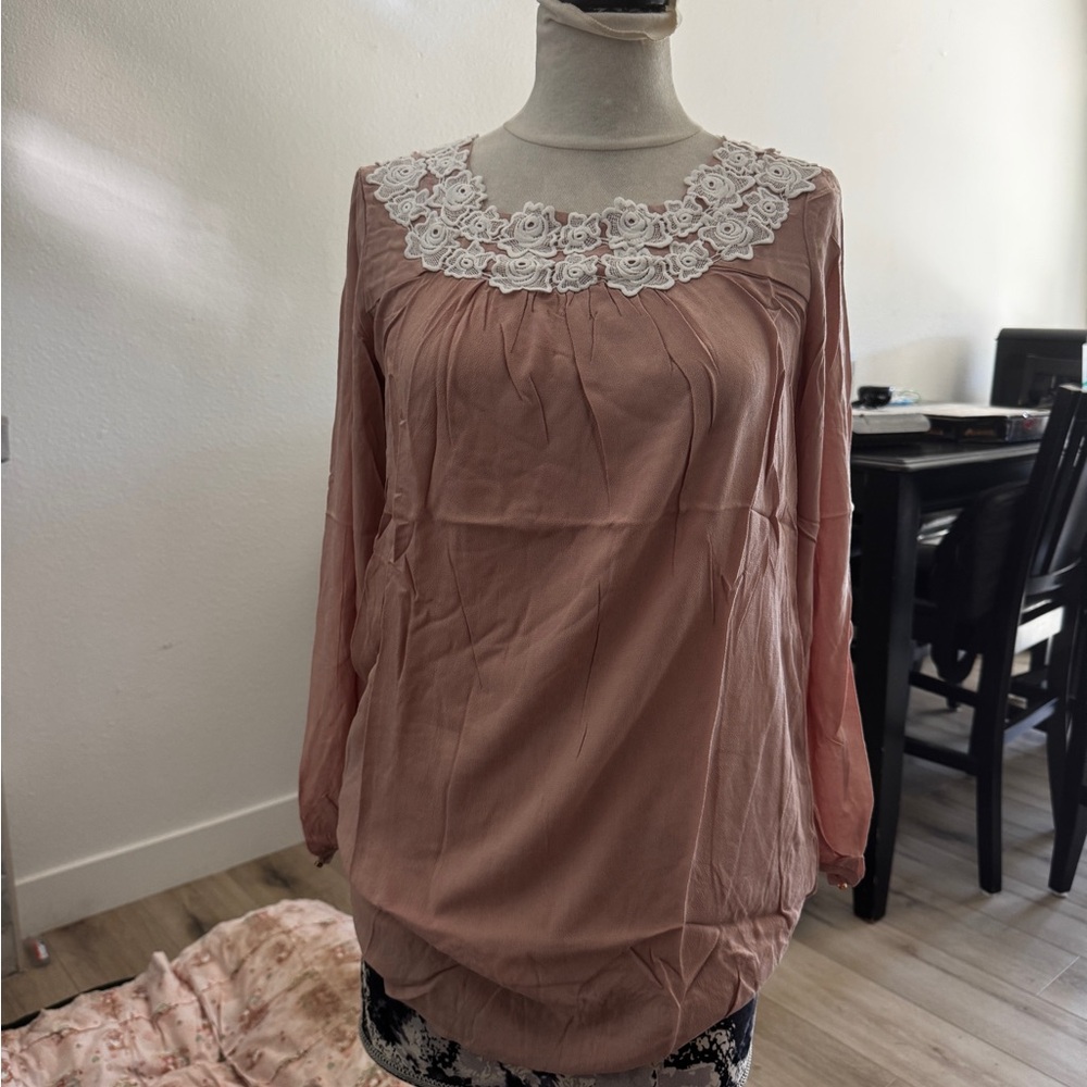 Misti Prysm by Listicle Top with Lace Accent